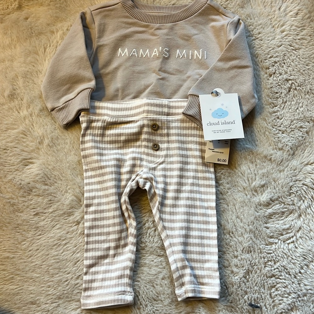 NWT cute outfit!
